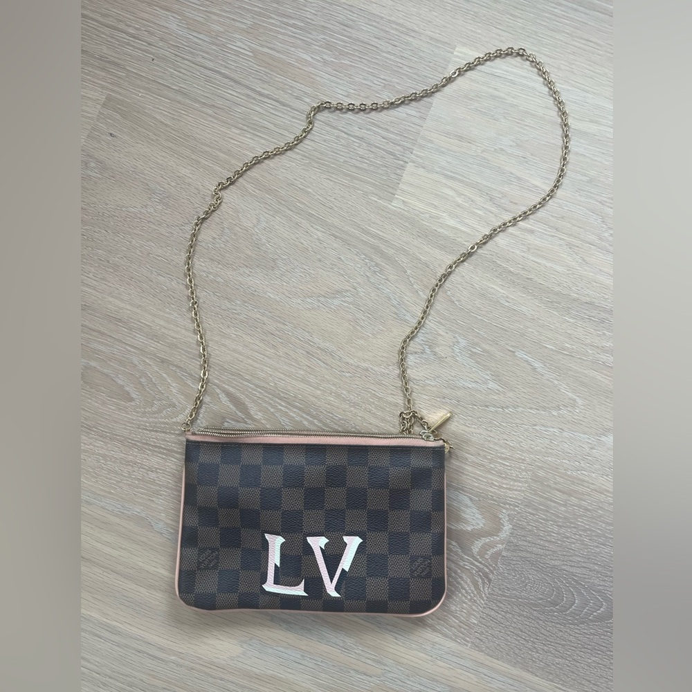 Louis Vuitton Double Zip Bag in Pink.